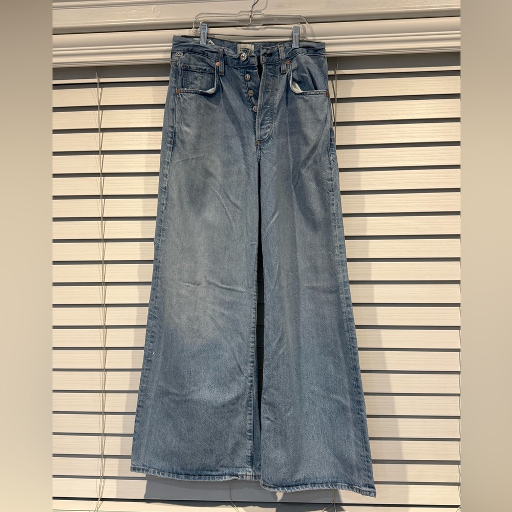 Citizens of Humanity Light Blue Denim Jeans with Gold Stitching